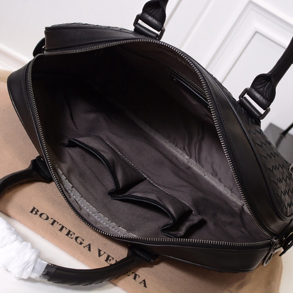 ボッテガヴェネタバッグ全体デザイン